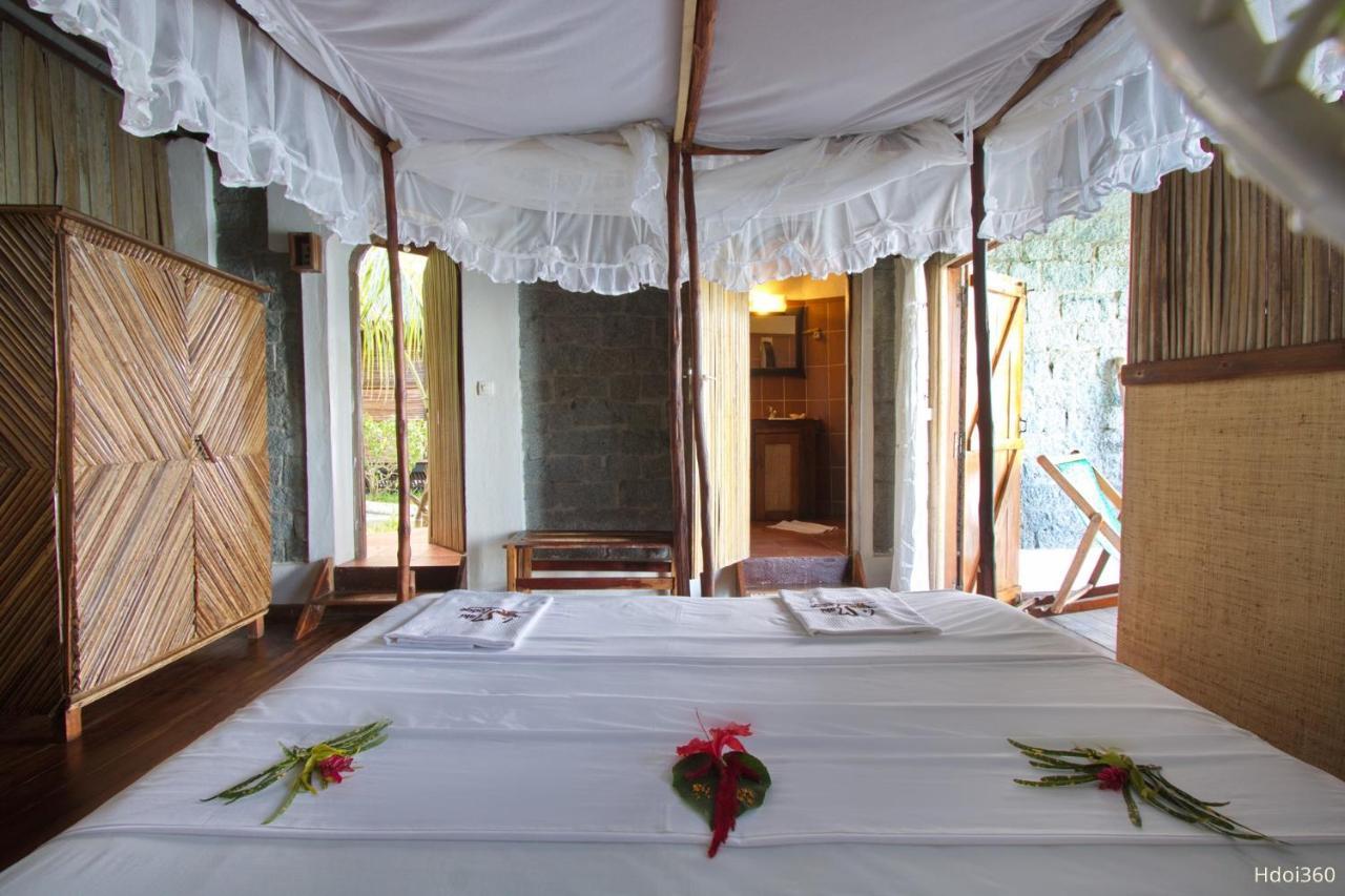 Auberge Le Maki Lodge Ampangorinana ภายนอก รูปภาพ